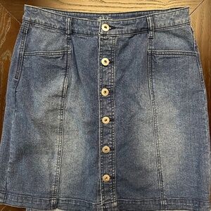 *STYLE & CO* Demin Button Fashion Skirt Size 8